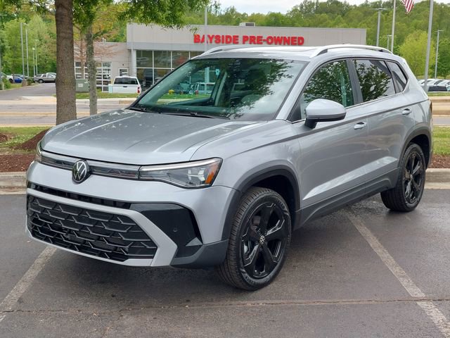 Used 2025 Volkswagen Taos SEL w/ Black Wheel Plus Package AWD/4WD image 5
