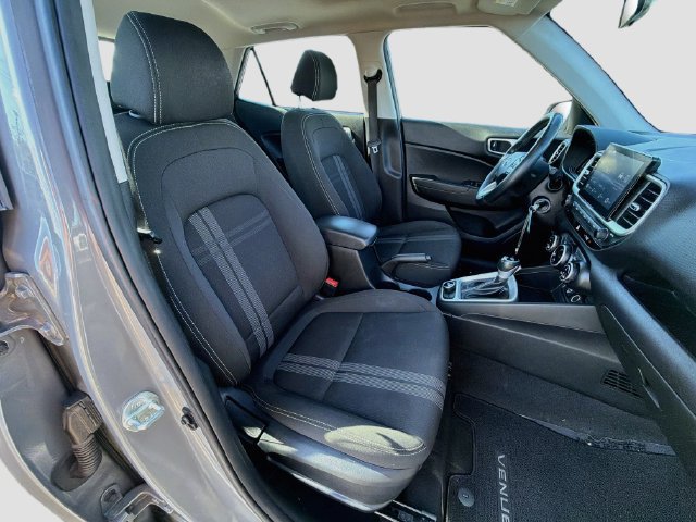 Used 2023 Hyundai Venue SEL FWD image 26