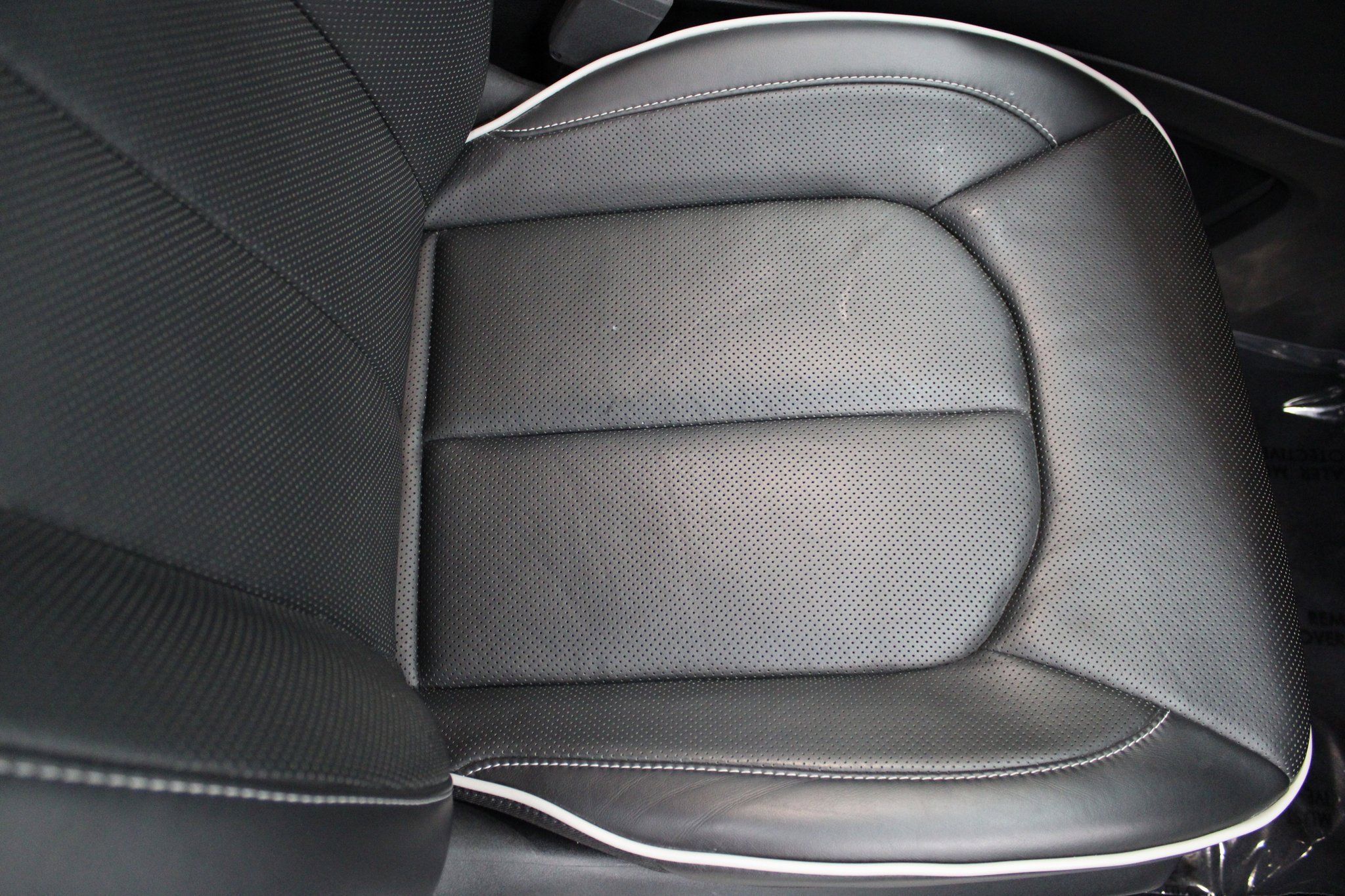 Used 2025 Chrysler Pacifica Limited image 30