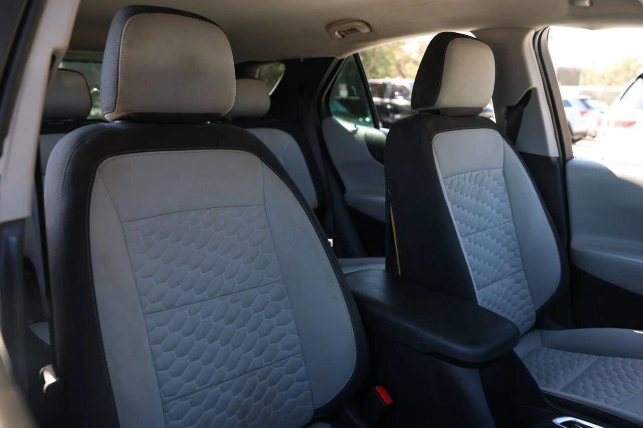 Used 2021 Chevrolet Equinox LS image 38