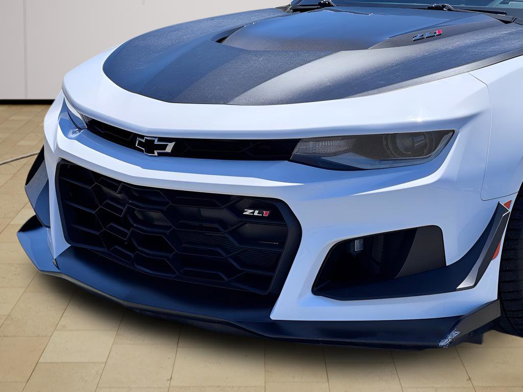 Used 2020 Chevrolet Camaro ZL1 RWD image 30