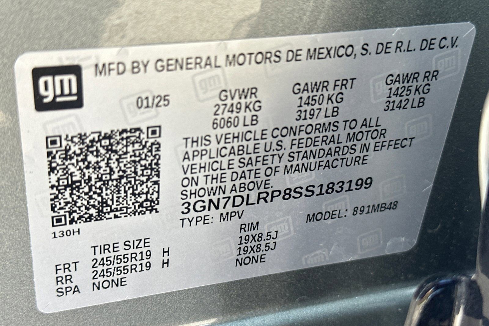 Used 2025 Chevrolet Equinox EV LT w/ Convenience Package image 32