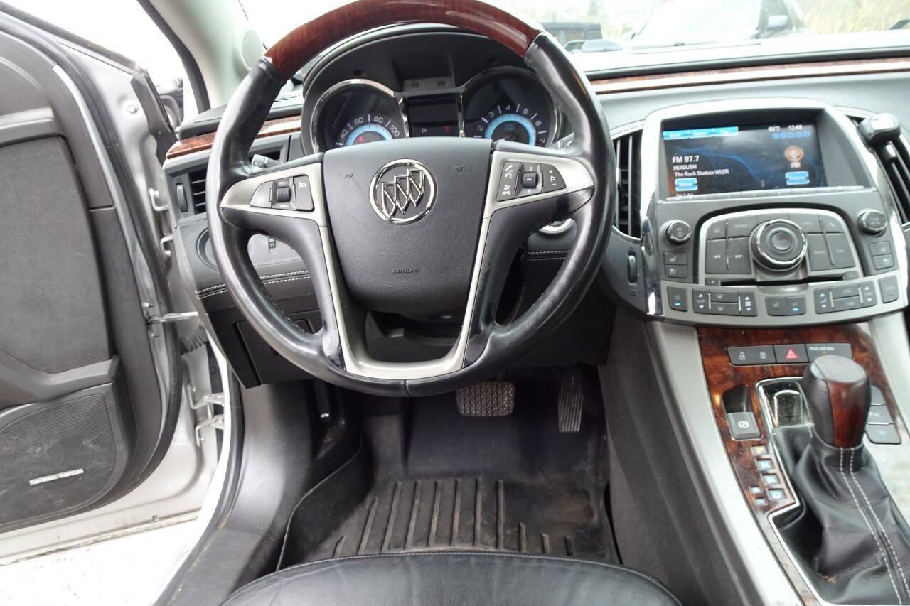 Used 2013 Buick LaCrosse Premium w/ Driver Confidence Package image 17