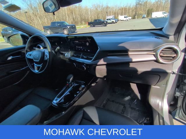Used 2024 Chevrolet Trax ACTIV w/ Sunroof Package FWD image 29