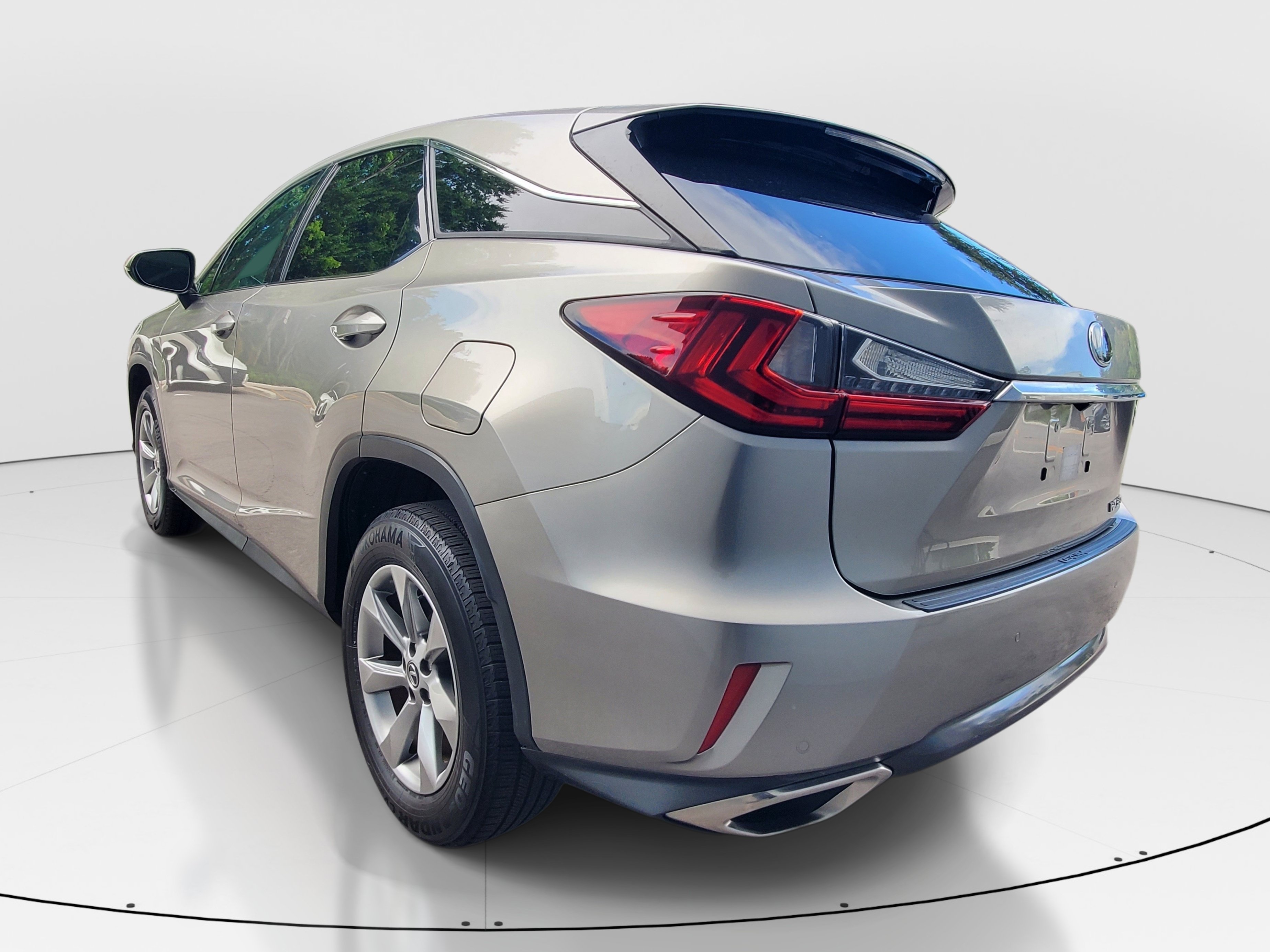 Used 2019 Lexus RX 350 FWD w/ Accessory Package image 4