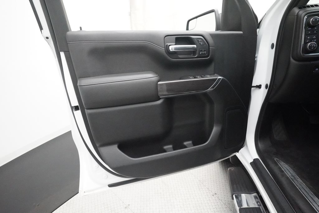 Used 2019 Chevrolet Silverado 1500 LTZ AWD/4WD image 25