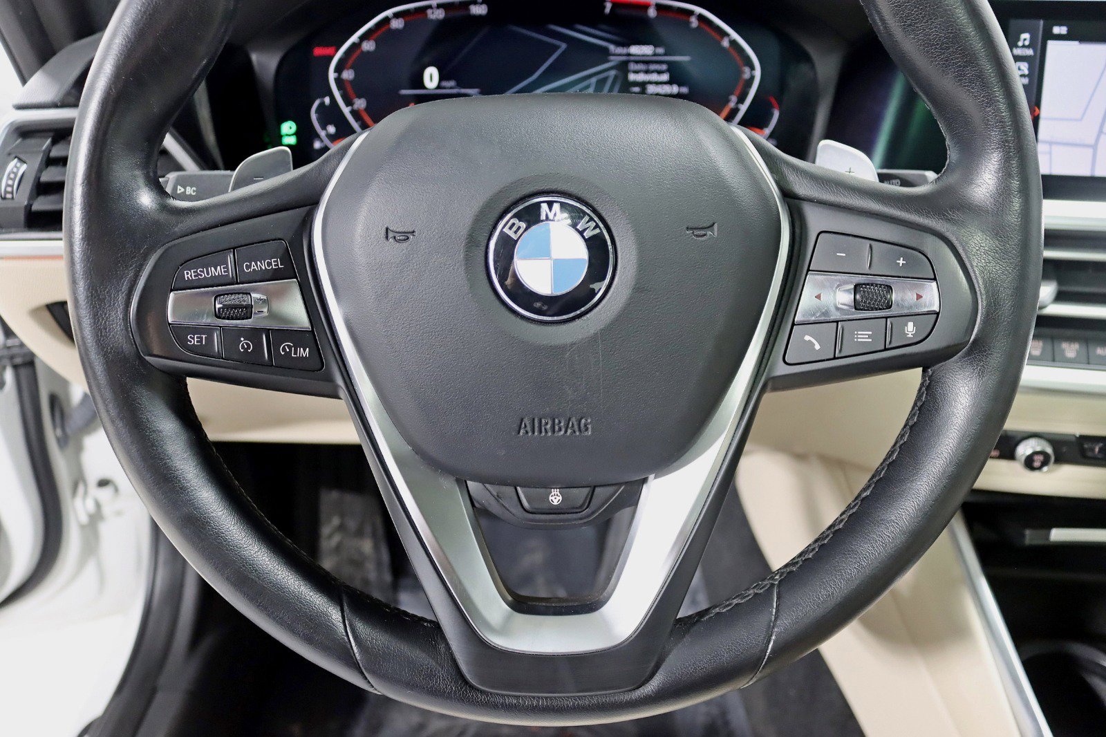 Used 2022 BMW 330i xDrive Sedan w/ Premium Package image 16