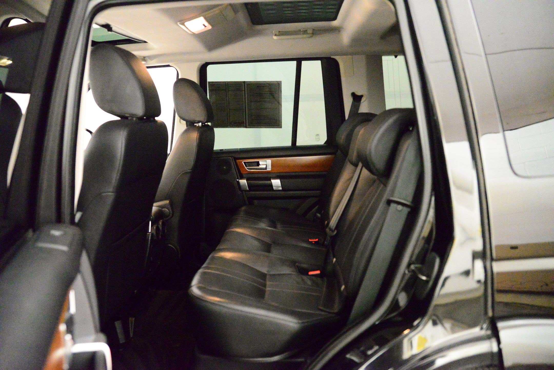 Used 2016 Land Rover LR4 image 11