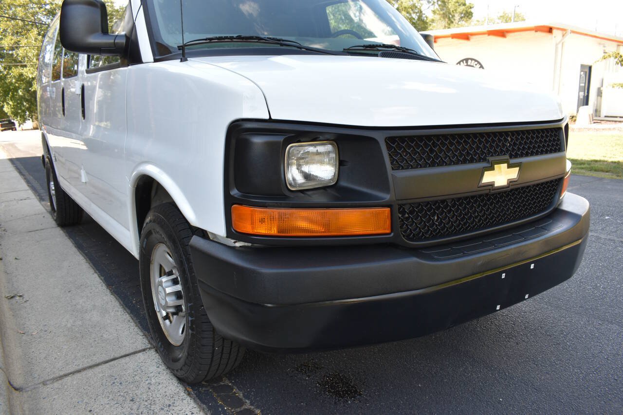 Used 2015 Chevrolet Express 2500 RWD image 38