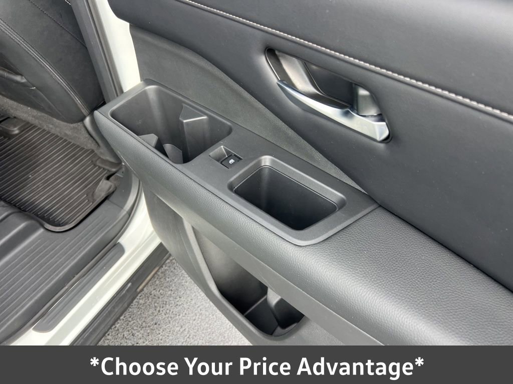 Used 2023 Nissan Pathfinder SL image 18