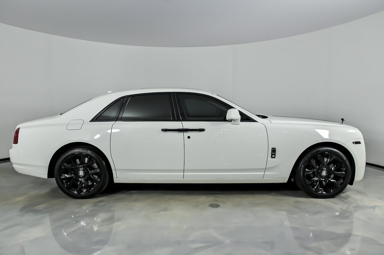 Used 2016 Rolls-Royce Ghost RWD image 14