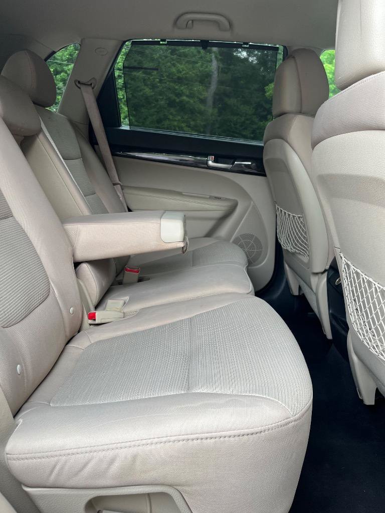 Used 2014 Kia Sorento LX FWD image 29