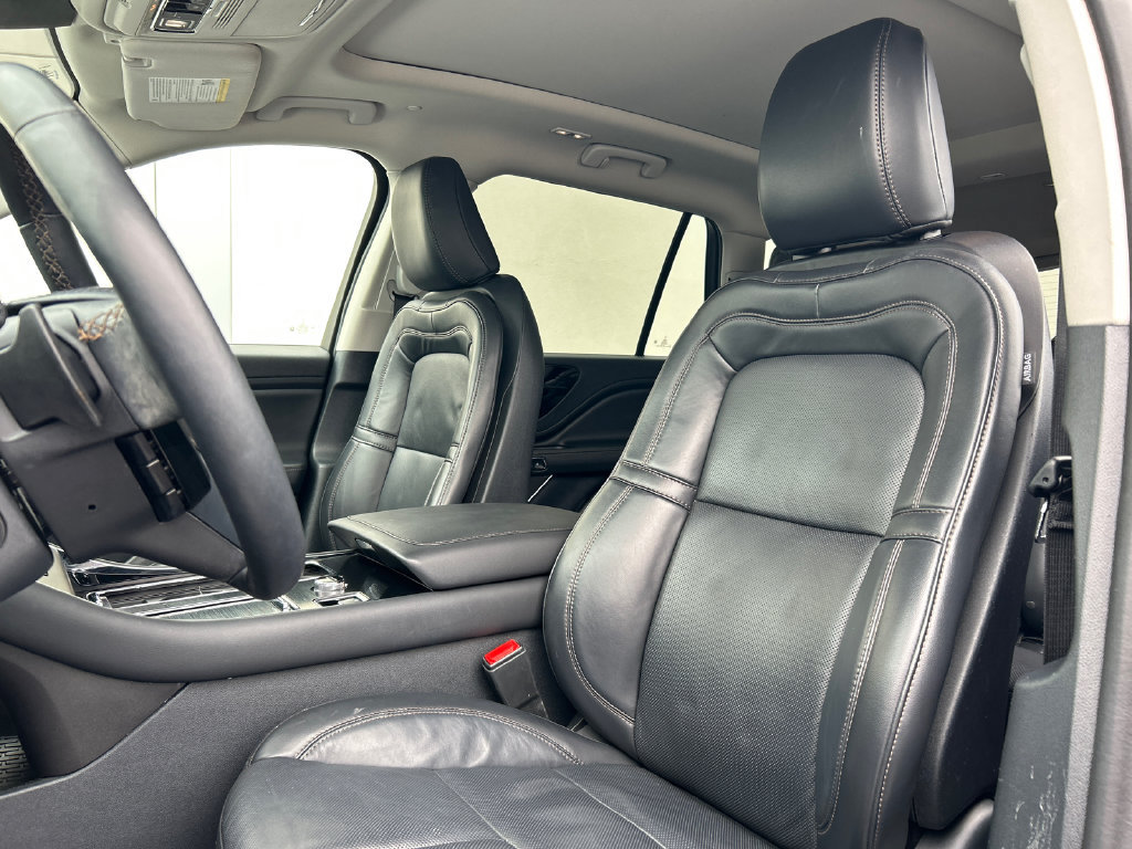 Used 2025 Lincoln Aviator Reserve w/ Illumination Package AWD/4WD image 14