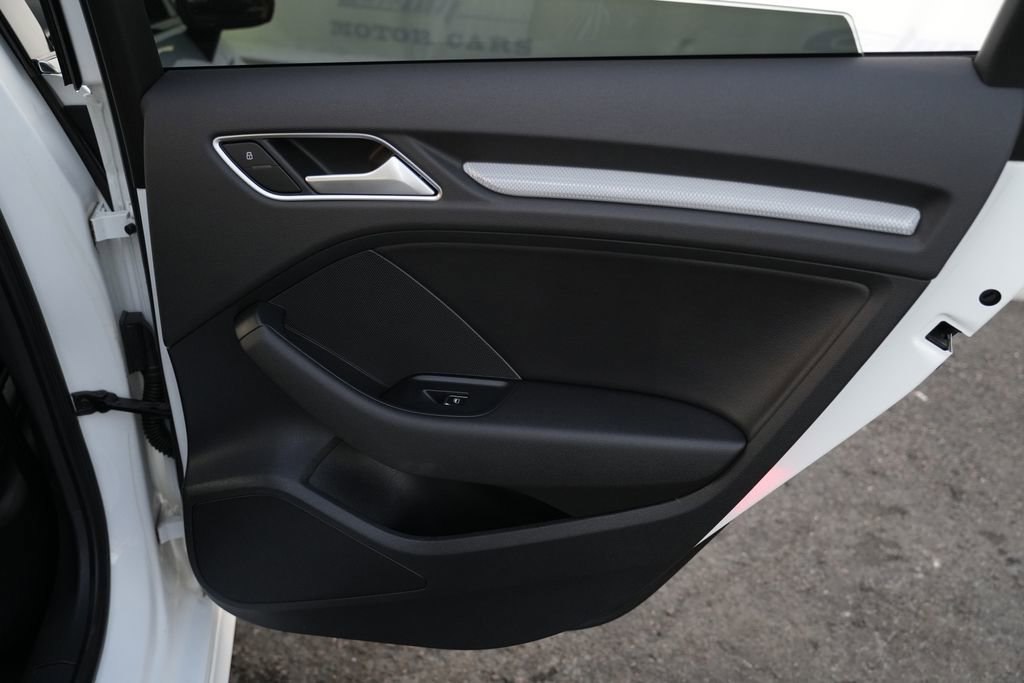 Used 2016 Audi A3 e-tron Premium Plus image 38