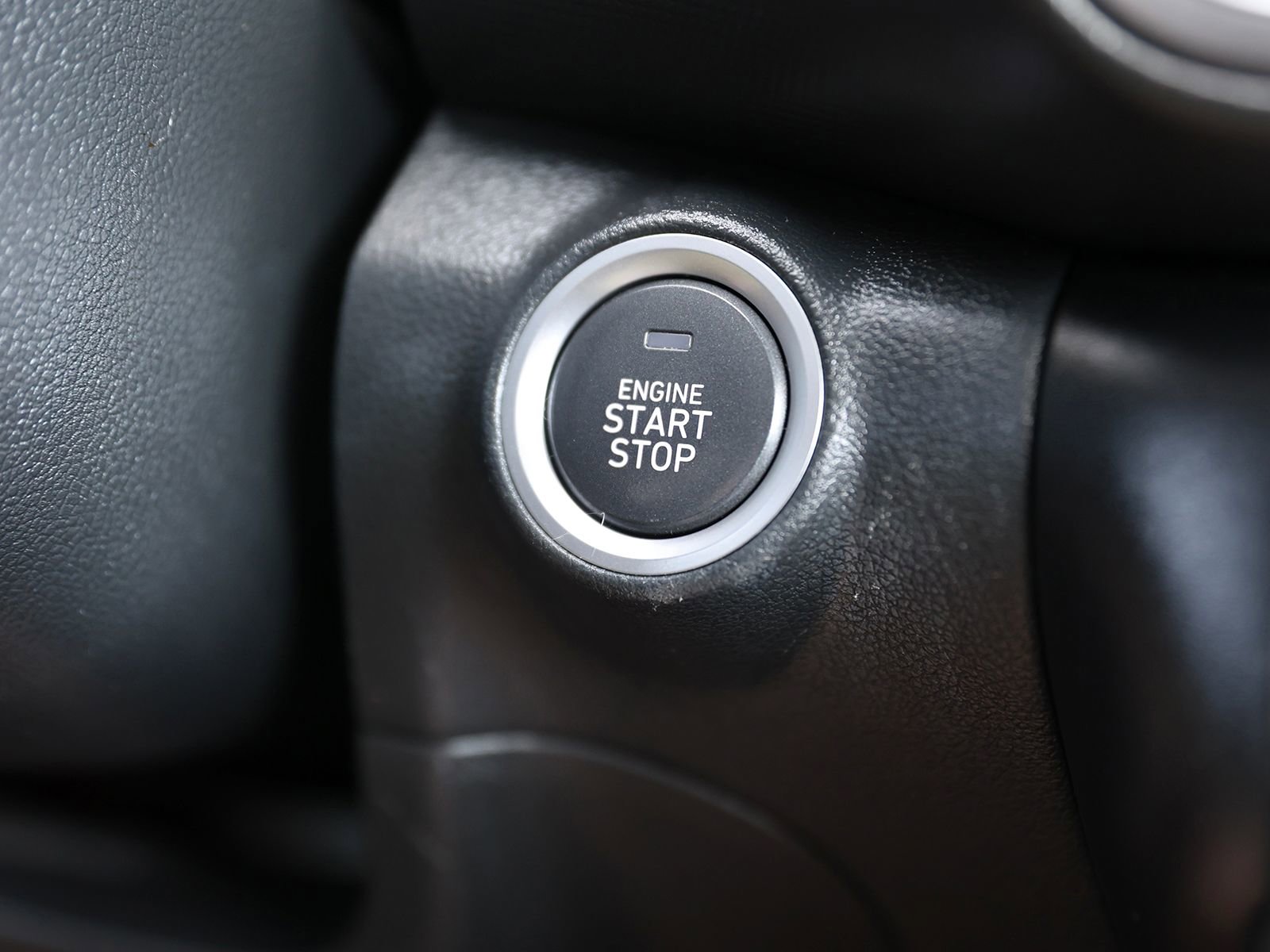 Certified 2023 Hyundai Kona SEL AWD/4WD image 29