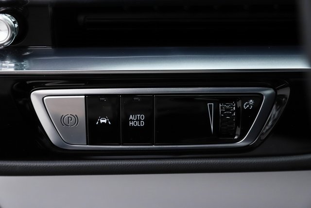 Used 2024 Cadillac Lyriq Luxury image 21