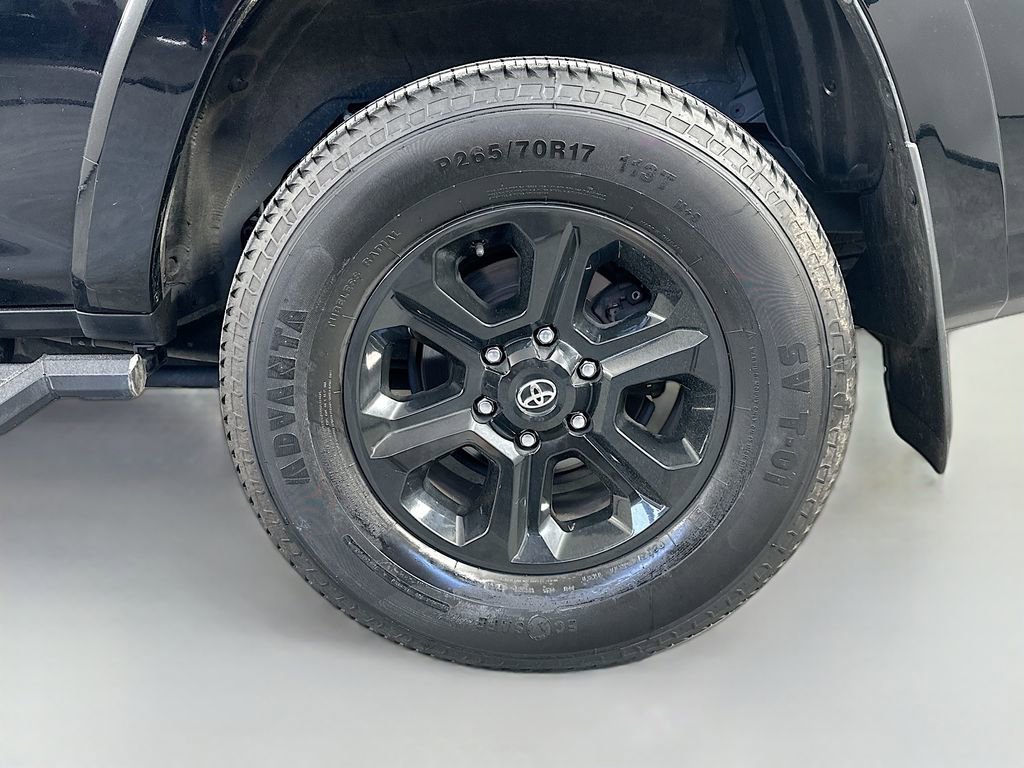 Used 2022 Toyota 4Runner SR5 RWD image 31