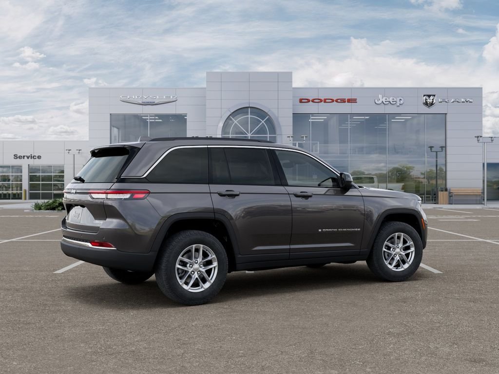 New 2026 Jeep Grand Cherokee Laredo X AWD/4WD image 4
