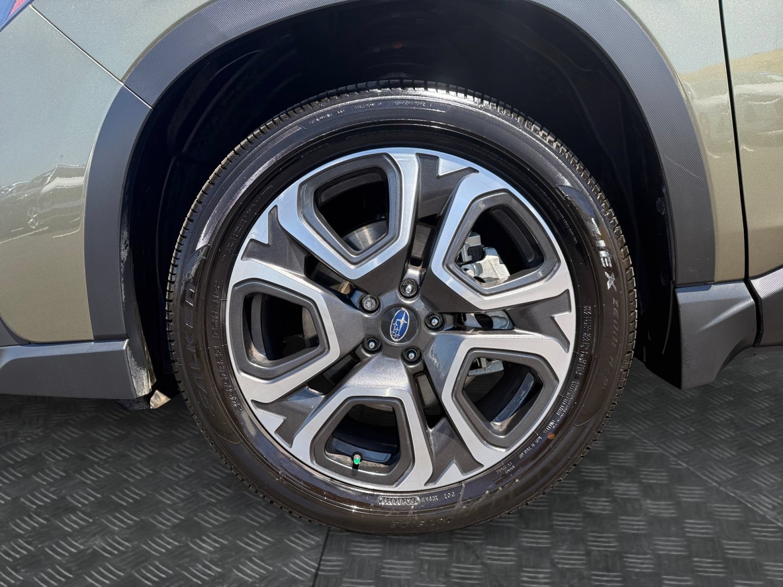 Used 2026 Subaru Ascent Touring AWD/4WD image 9