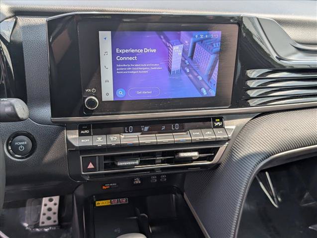Used 2025 Toyota Camry SE FWD image 15