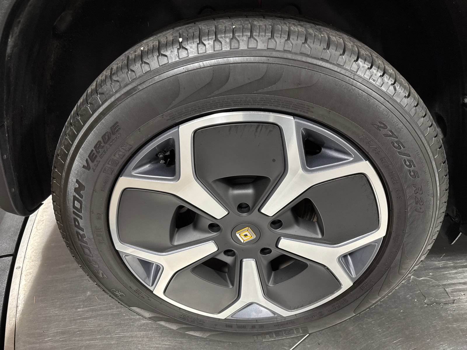 Used 2024 Rivian R1T Adventure AWD/4WD image 14