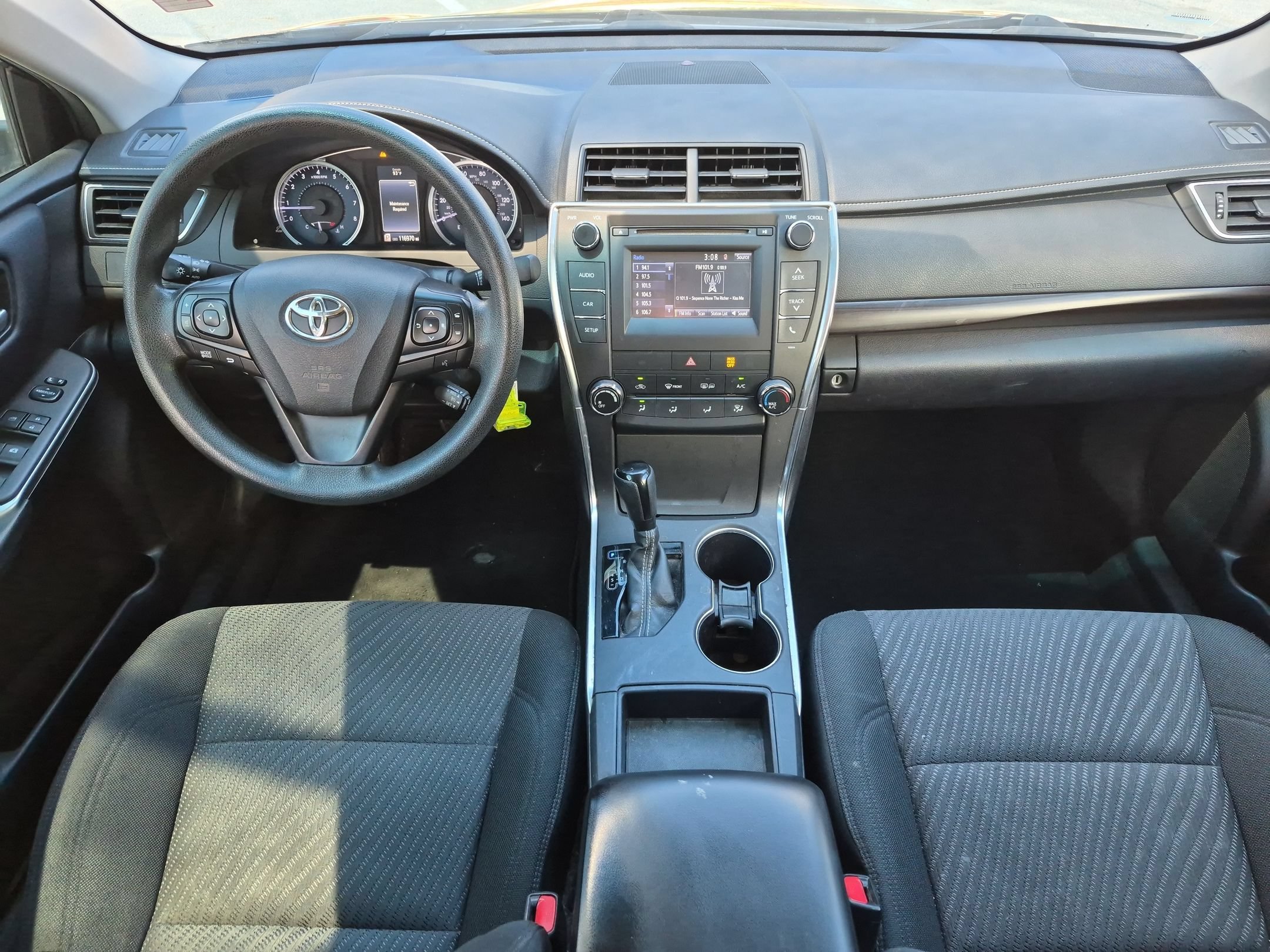 Used 2017 Toyota Camry LE FWD image 14