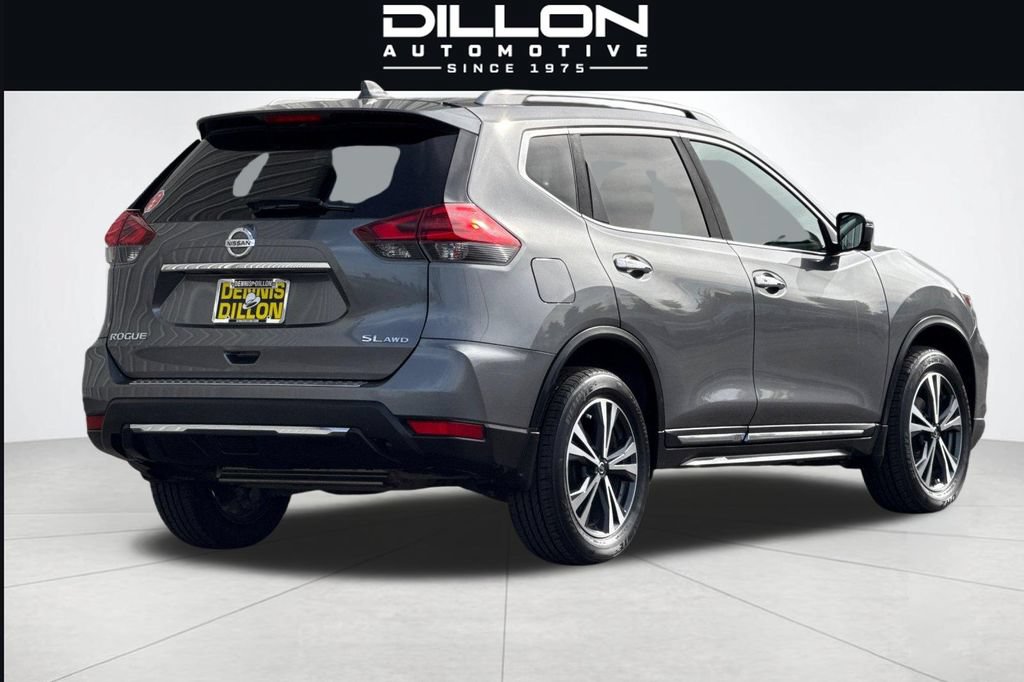 Used 2017 Nissan Rogue SL w/ SL Premium Package AWD/4WD image 4