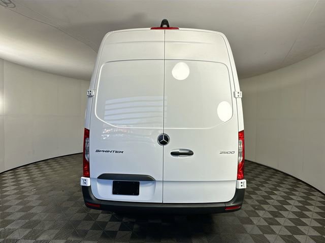 Used 2025 Mercedes-Benz Sprinter 2500 image 8