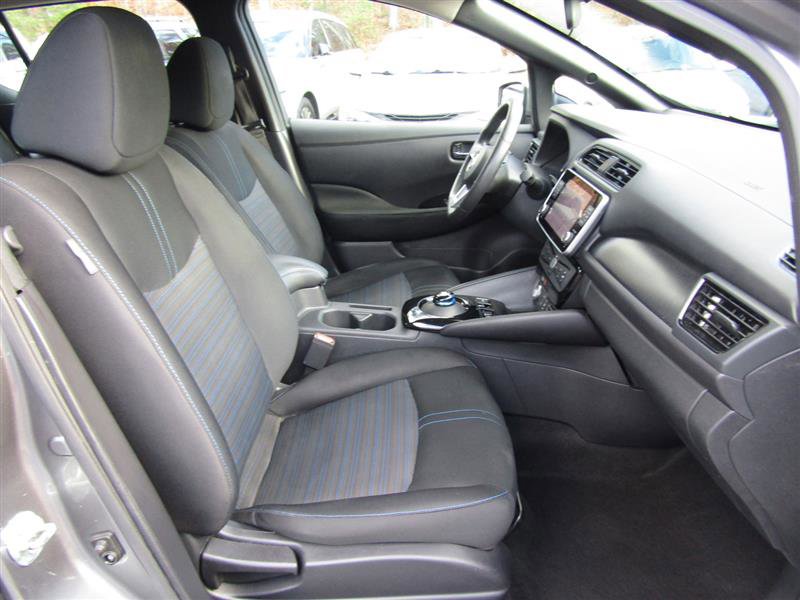 Used 2022 Nissan Leaf SV image 31