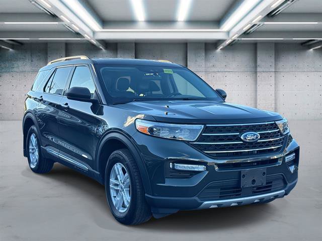 Used 2023 Ford Explorer XLT w/ Equipment Group 202A AWD/4WD image 3