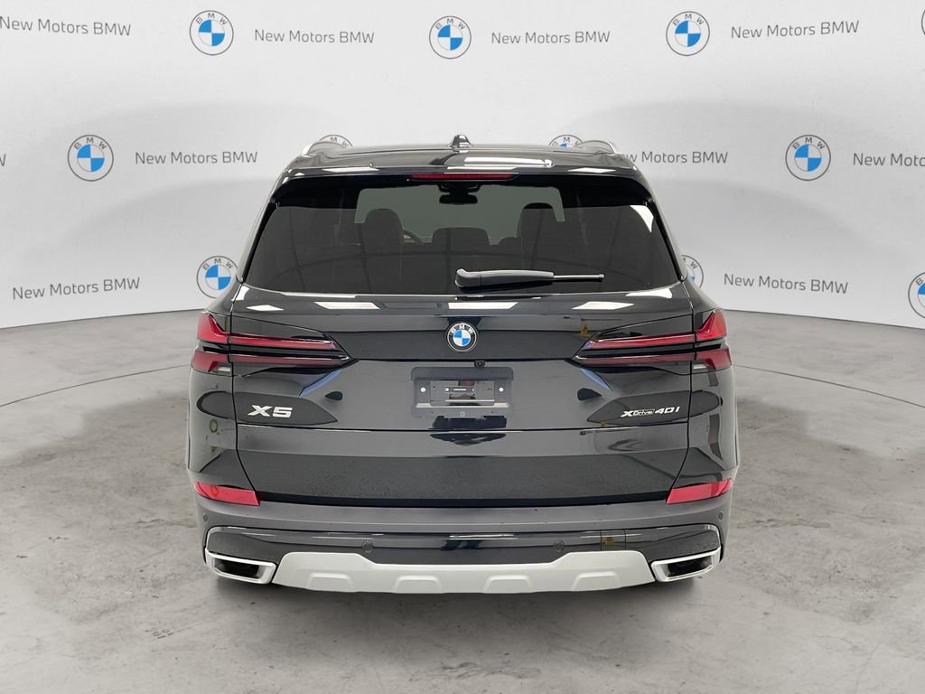 New 2026 BMW X5 xDrive40i AWD/4WD image 3