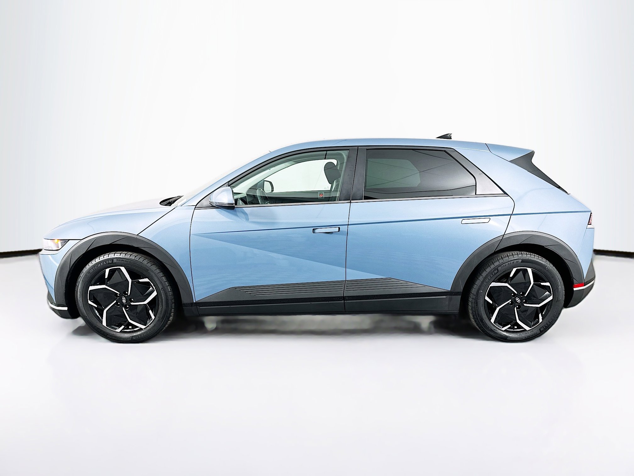 Used 2024 Hyundai Ioniq 5 SEL image 3