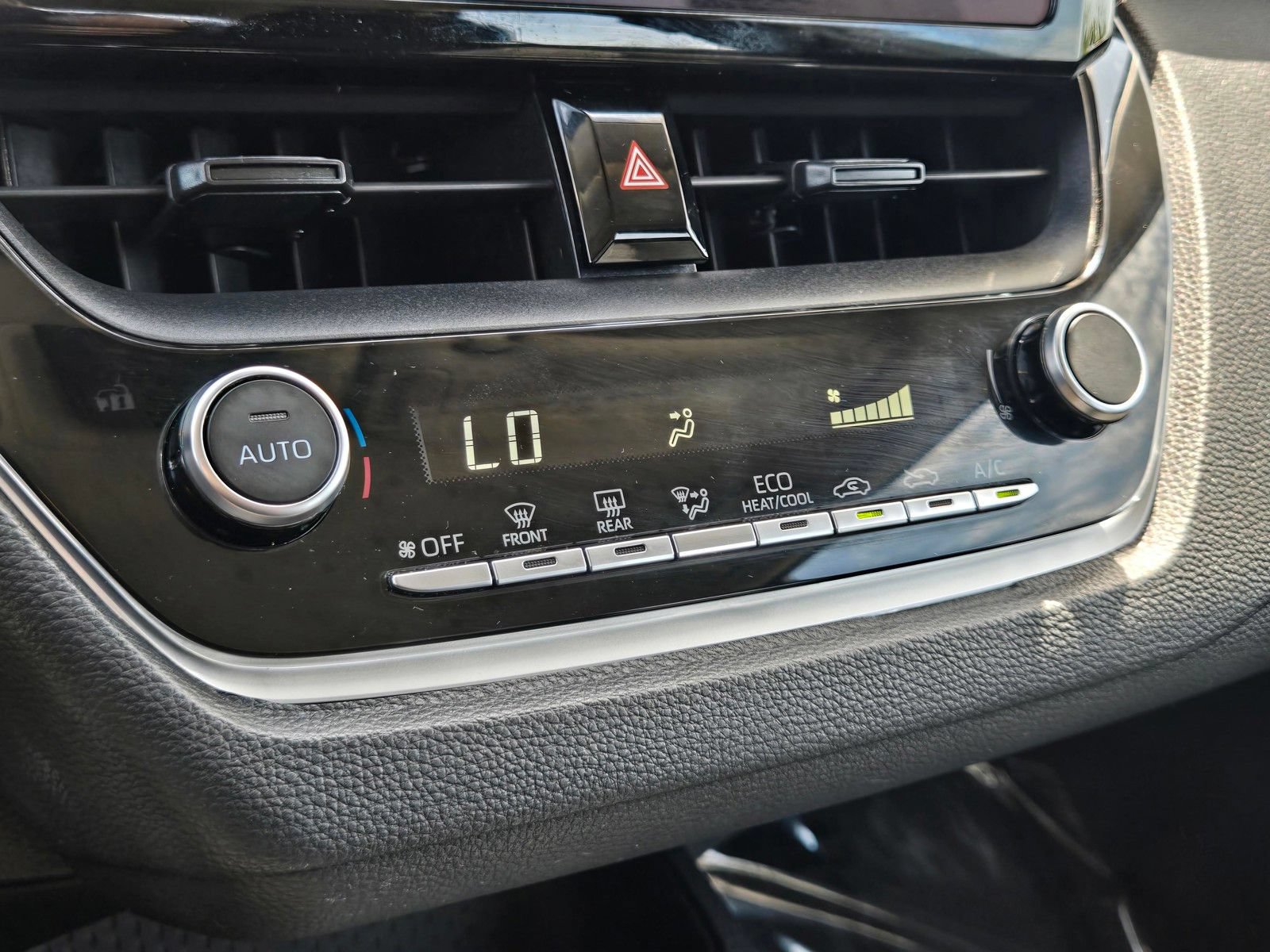 Used 2023 Toyota Corolla LE FWD image 22