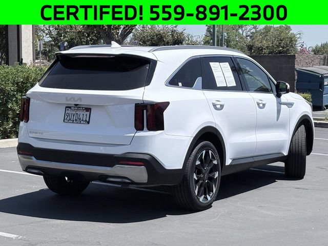 Certified 2025 Kia Sorento EX w/ Panoramic Sunroof Package FWD image 5