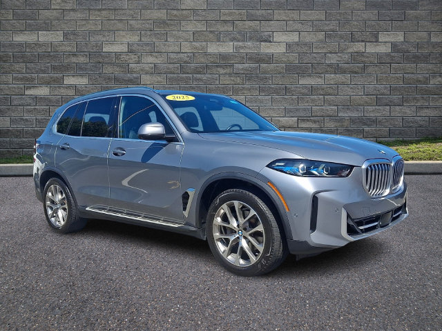 Used 2025 BMW X5 xDrive40i w/ Climate Comfort Package AWD/4WD image 1