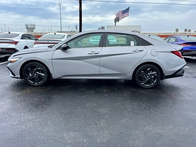 New 2026 Hyundai Elantra SEL Sport Premium FWD image 4