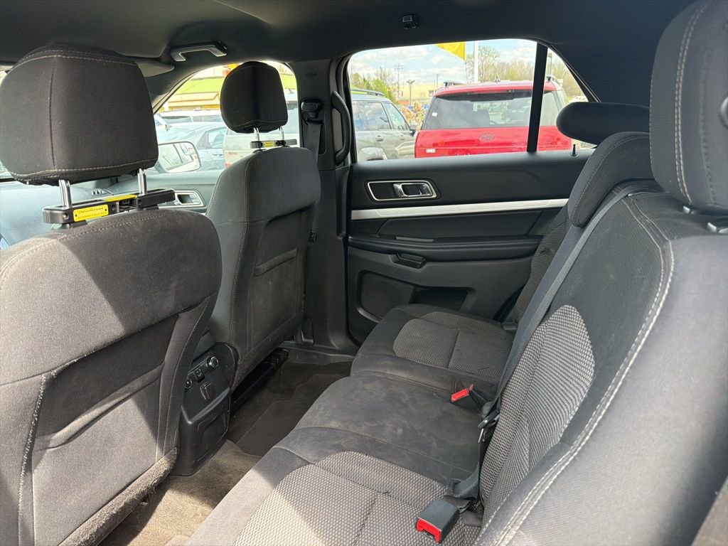 Used 2017 Ford Explorer XLT AWD/4WD image 14