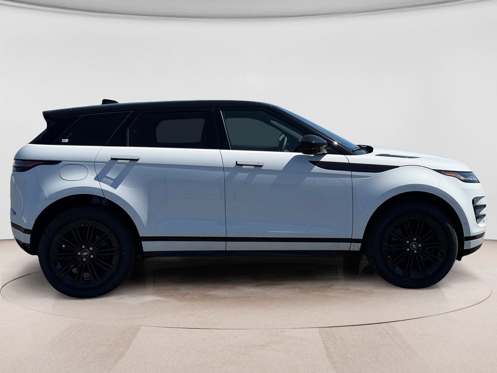 New 2026 Land Rover Range Rover Evoque Dynamic SE image 6