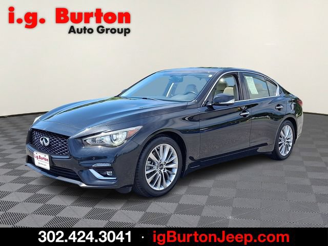 Used 2021 INFINITI Q50 Luxe w/ All Weather Package AWD/4WD image 3