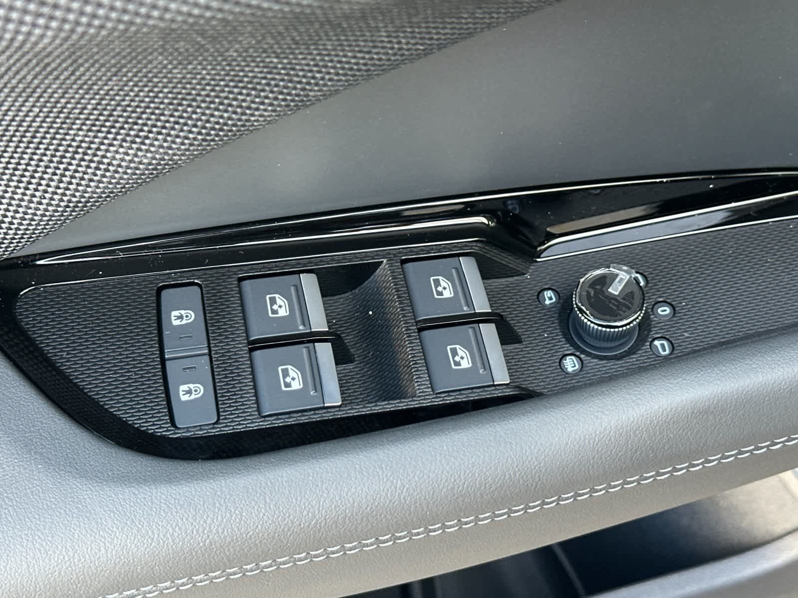 New 2026 Audi Q3 quattro 2.0T AWD/4WD image 13