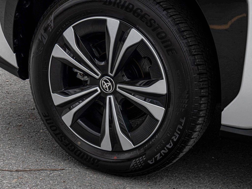 Used 2024 Toyota bZ4X XLE w/ Weather Package image 10