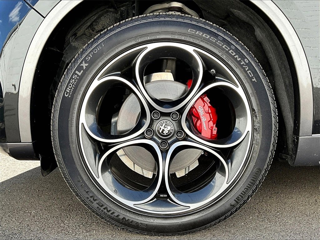 Used 2024 Alfa Romeo Stelvio Ti image 14