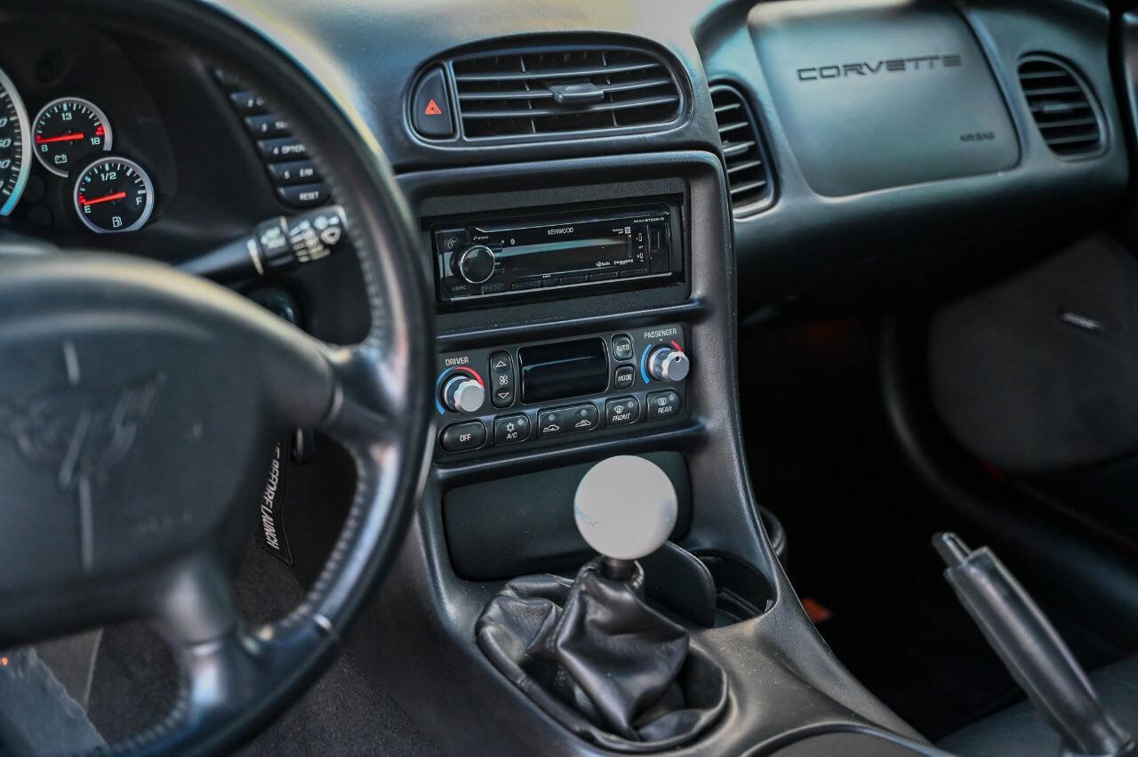 Used 2002 Chevrolet Corvette Z06 w/ Memory Pkg image 91