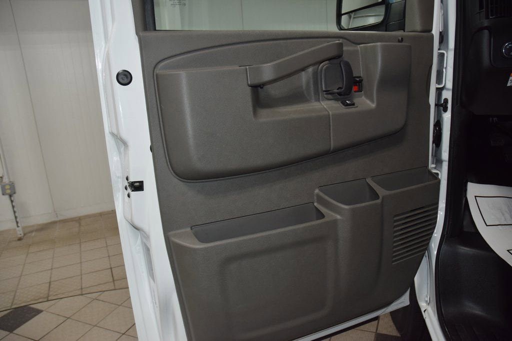 New 2026 Chevrolet Express 3500 w/ Power Convenience Package RWD image 26