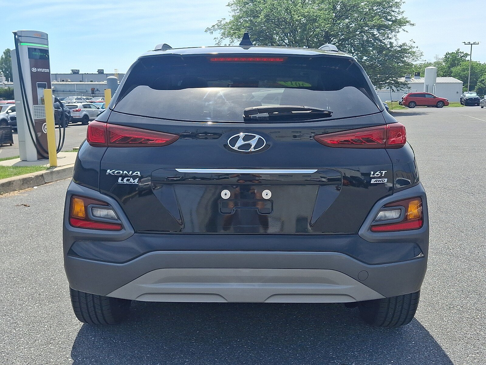 Used 2019 Hyundai Kona Limited w/ Cargo Package AWD/4WD image 6