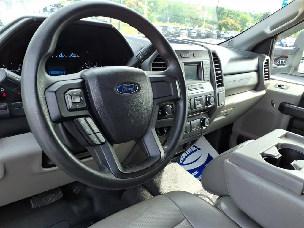 Used 2017 Ford F250 XL w/ Power Equipment Group AWD/4WD image 16
