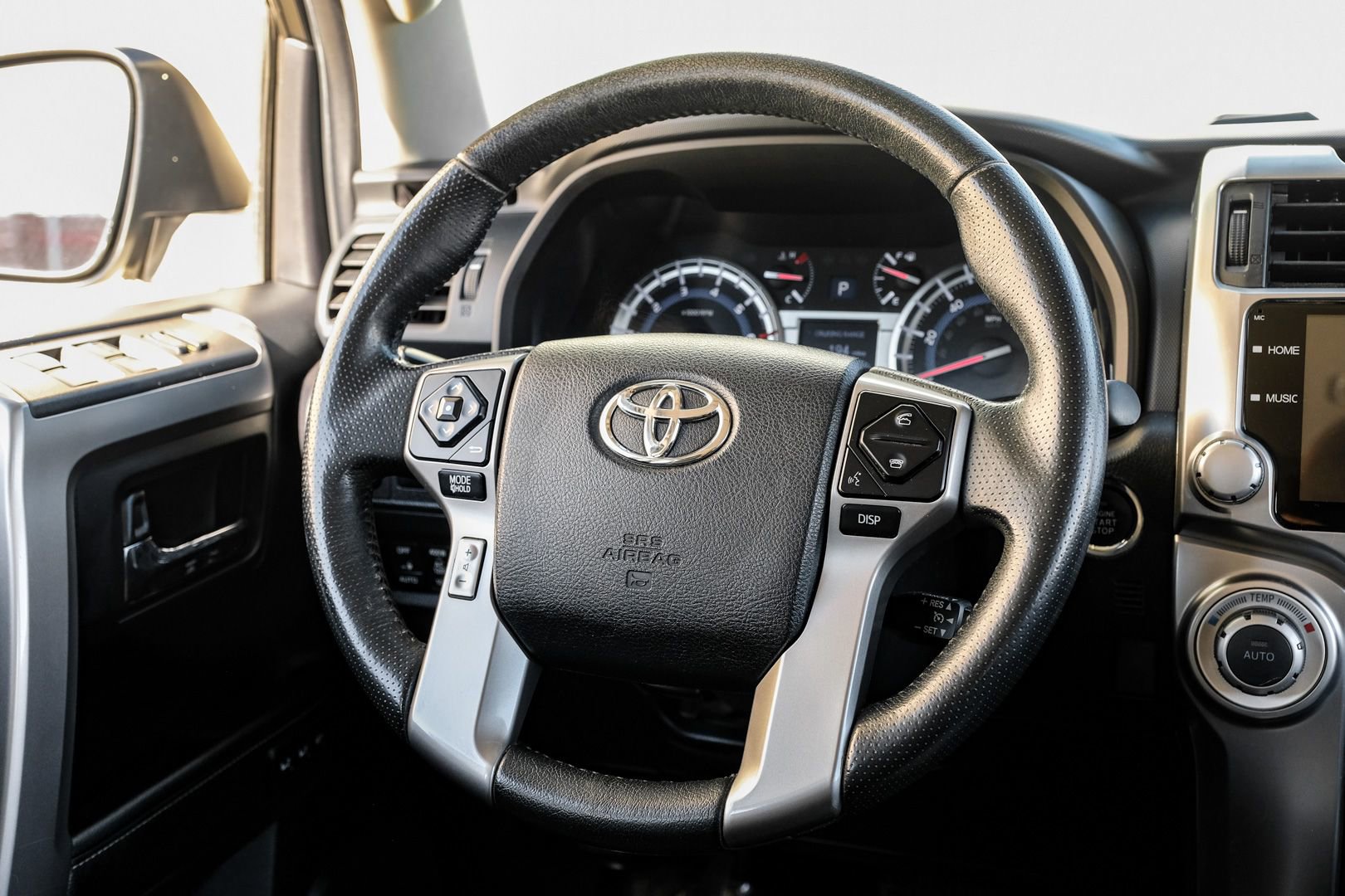 Used 2014 Toyota 4Runner Limited image 16