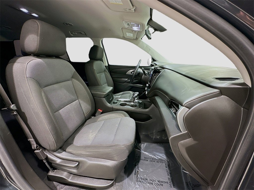 Used 2021 Chevrolet Traverse LT image 29