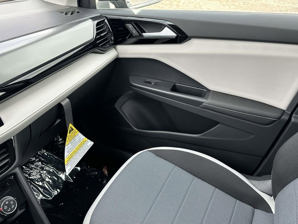 New 2025 Volkswagen Taos S FWD image 25