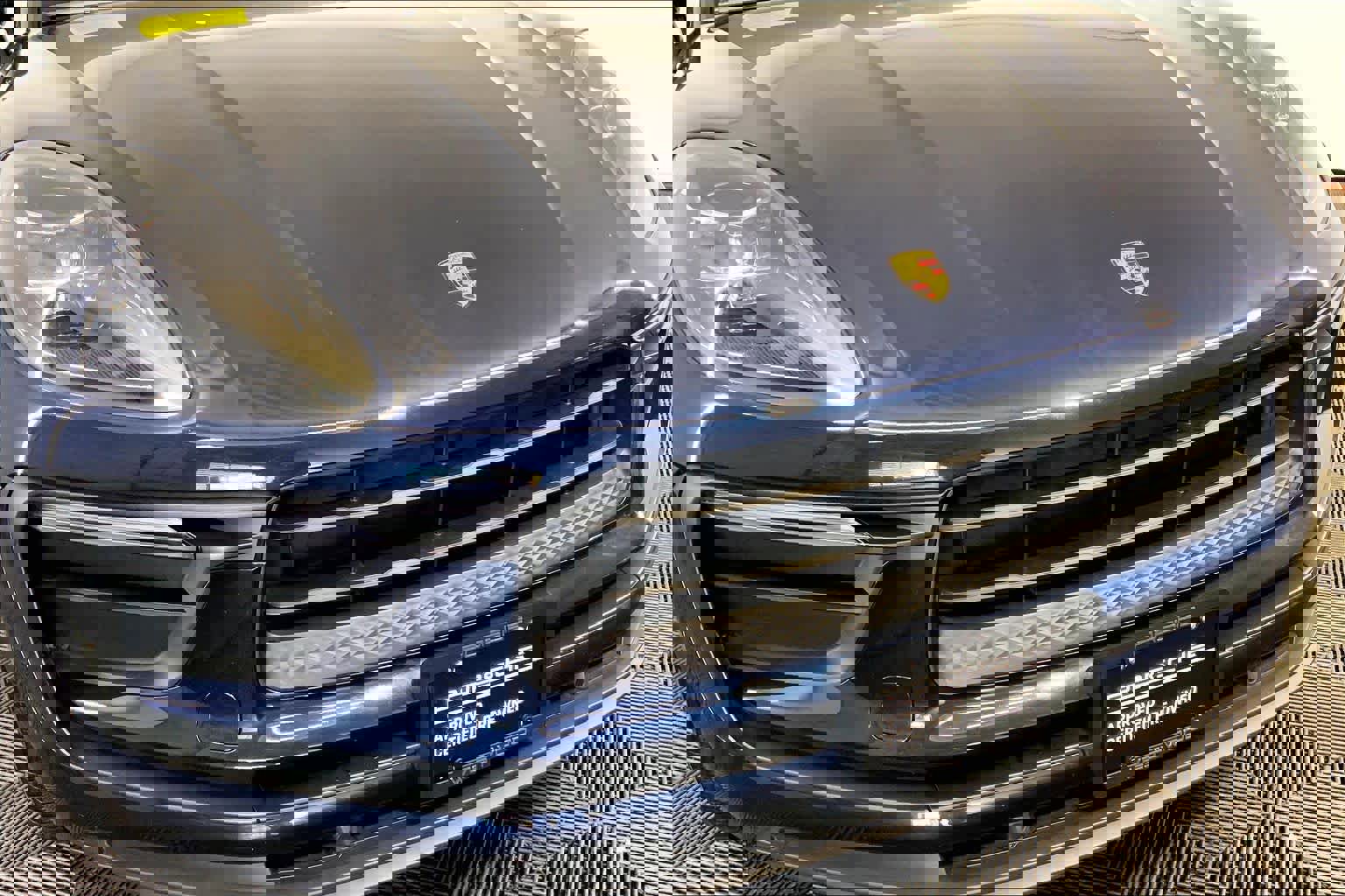 Used 2022 Porsche Macan image 34